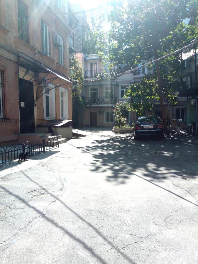 Центр Однокомнатная Просторная Квартира Улица Екатериниская Odessa Esterno foto